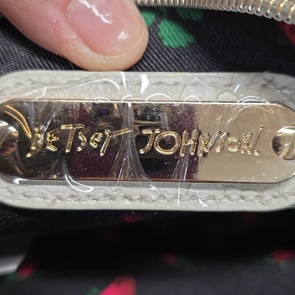 {Betsey Johnson} "Plenty of Fish in the Seas" Crossbody Bag - Picture 11 of 17